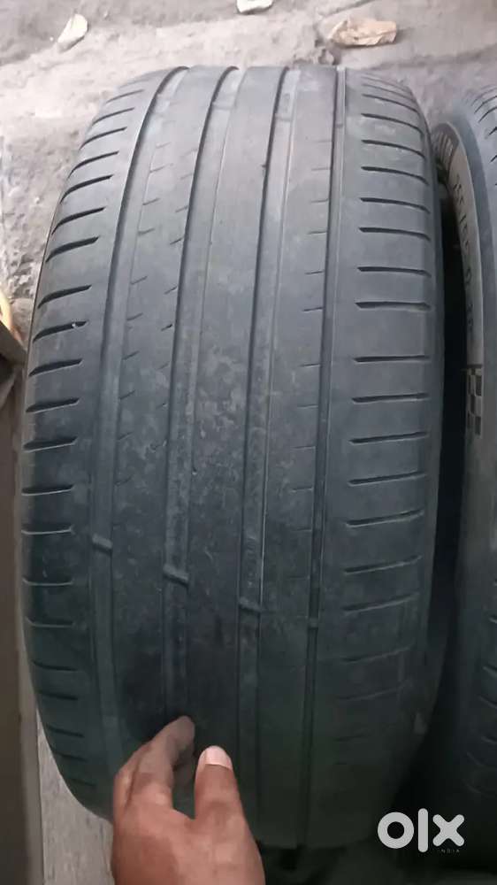 Audi Q7 bmw mercedes ML 255 55 R 18