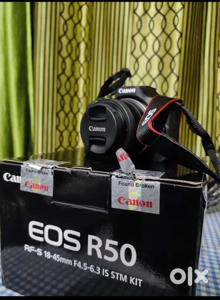 Canon EOS R50