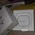 Apply Airpods 4