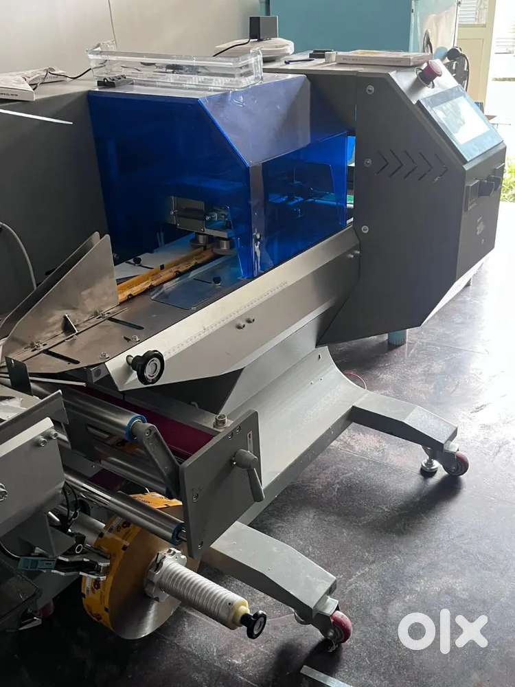 Packing machine AUTOMATIC FLOW WRAPPING MACHINE FOR CHOCOLATE