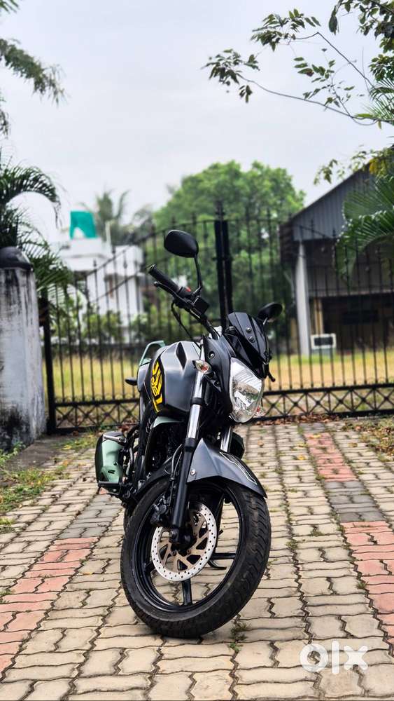 Yamaha FZ S