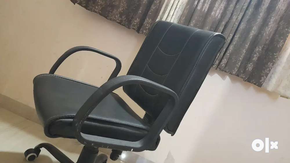Office wheel chair