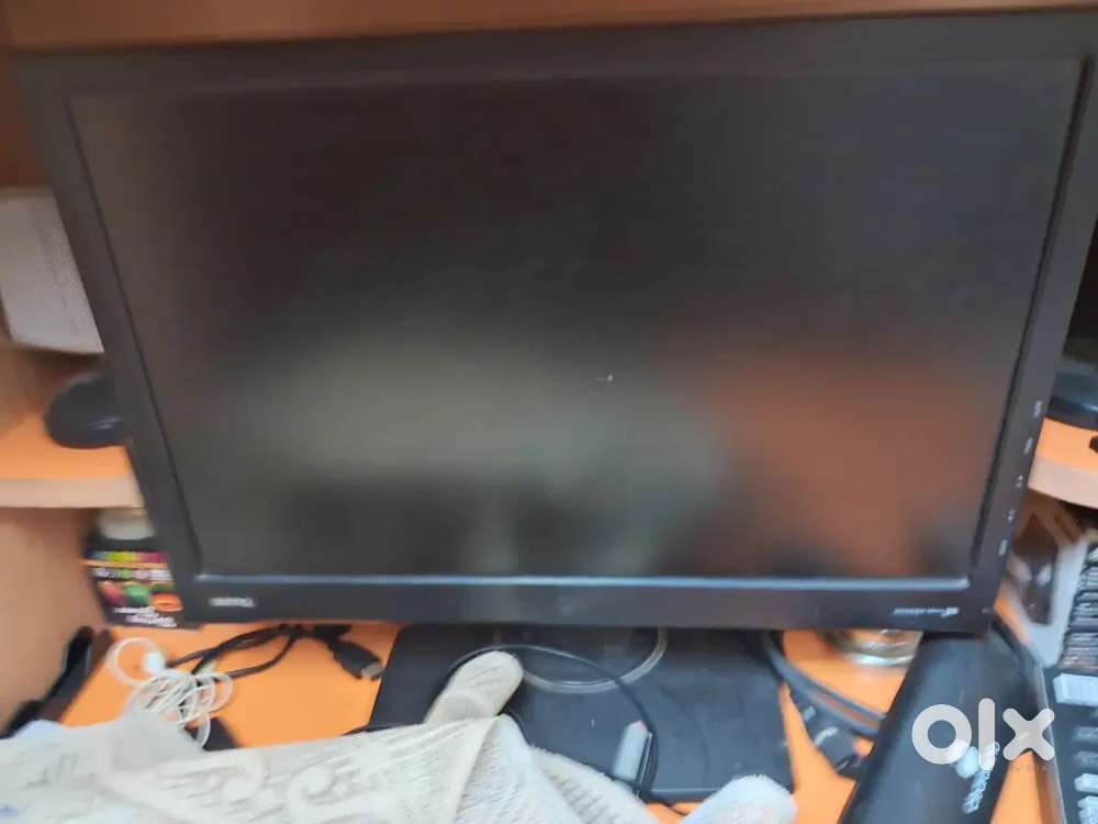 Computer with computer table