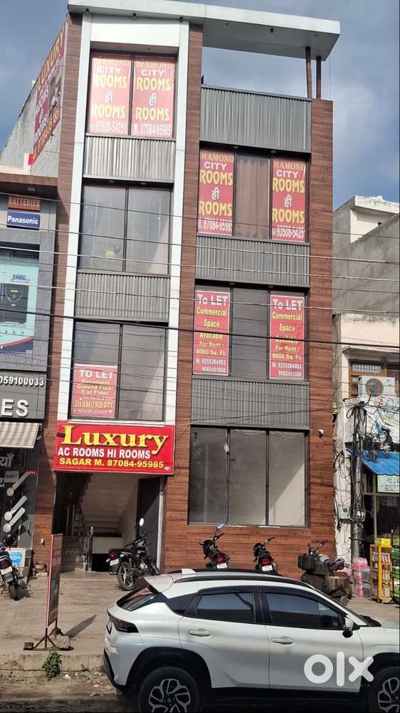A three storey showroom complex for rent/sale with lift and basement