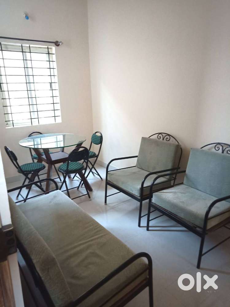 Great Living in Fine Building