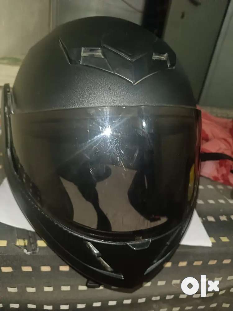 Helmet under 1000