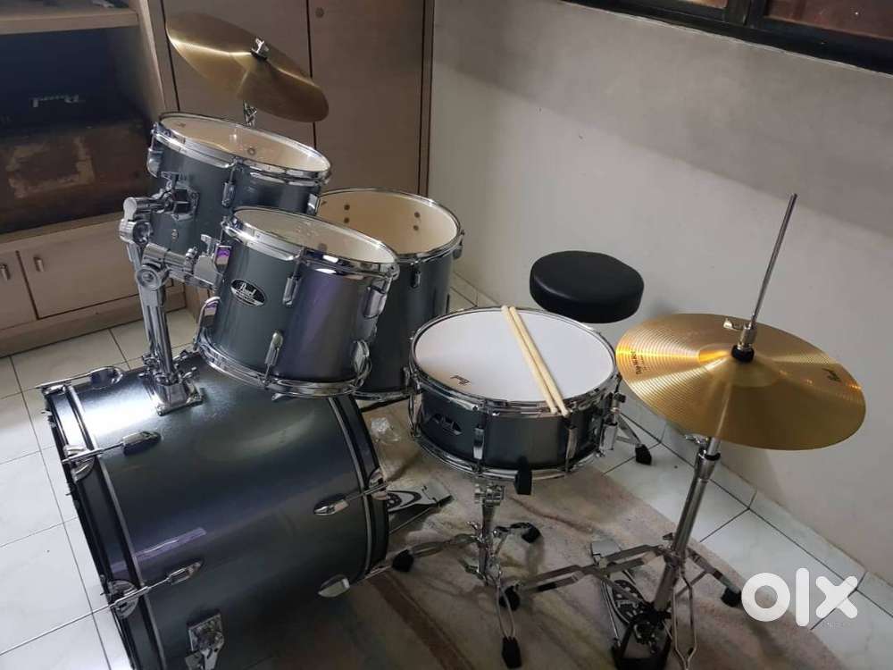 Pearl Road Show Drum Set (5 piece kit)