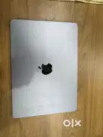 Macbook m3 8gb ram 256