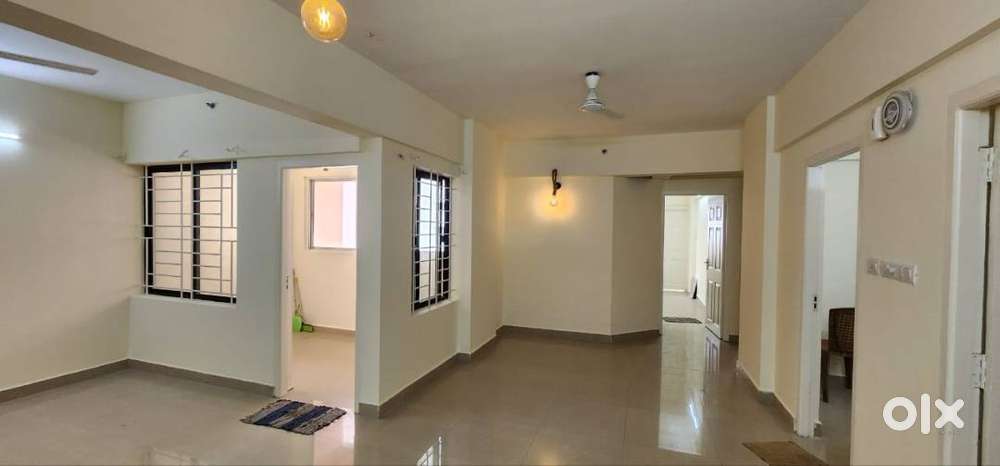 3 BHK Semi Furnished Flat For Sale