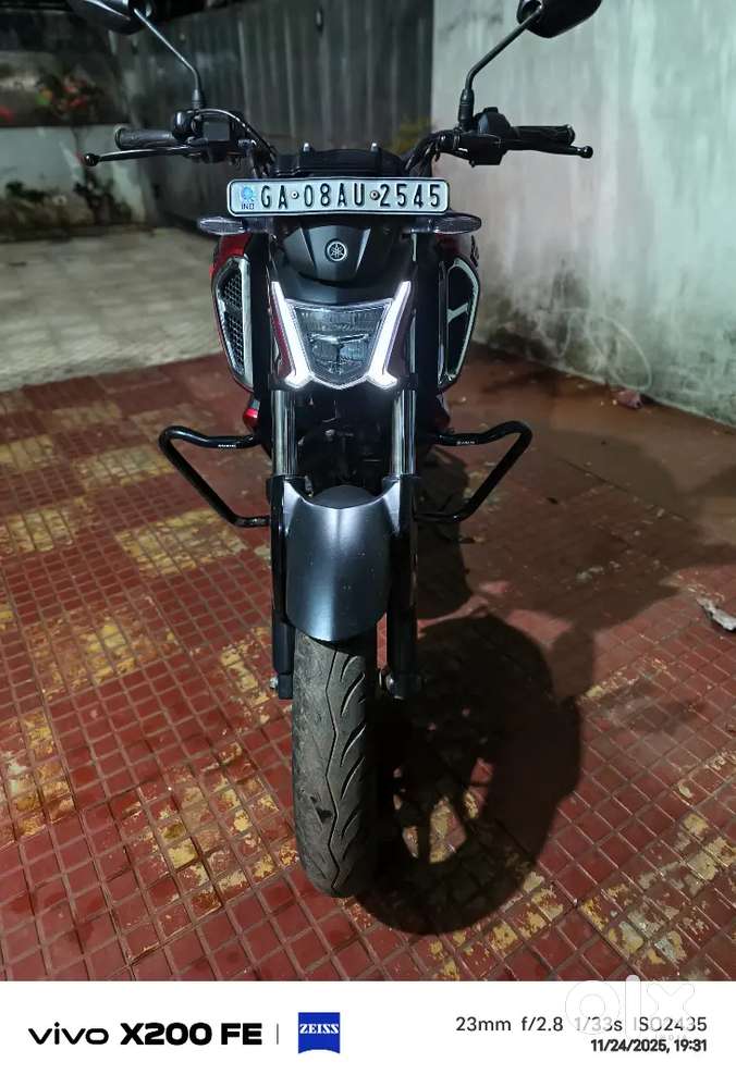 YAMAHA FZS V4 NEW MODEL