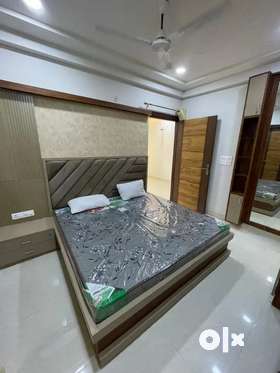 3BHK Fully furnished flat available for rent only family and girls Near Raheja apartment