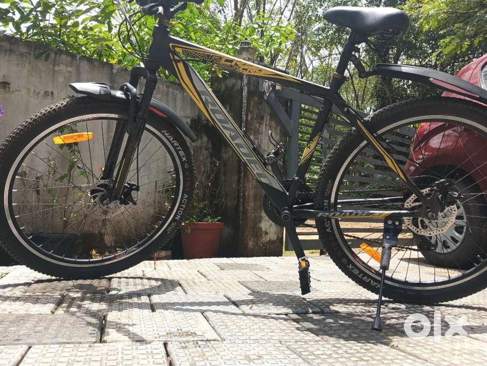 2023 Hercules Roadeo Warcry Bicycle