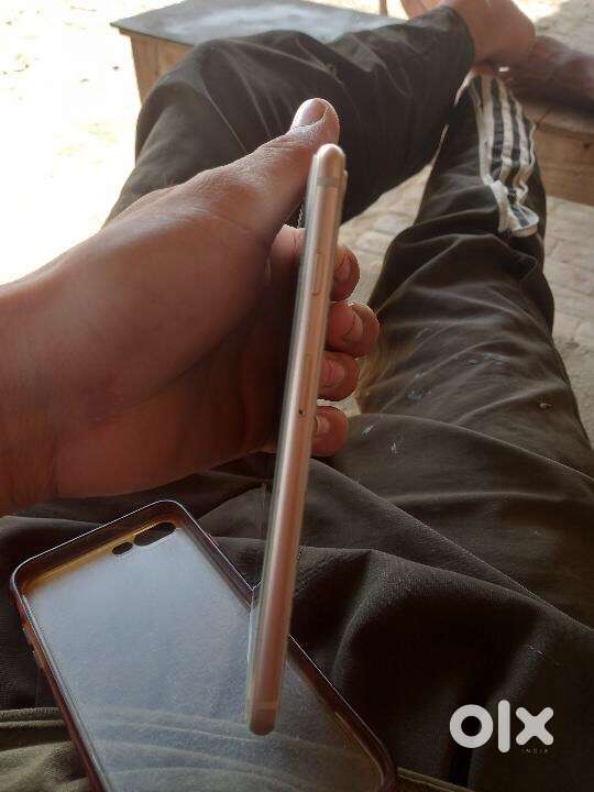 iphone 8+ 64gb no problem seld phn a all okk