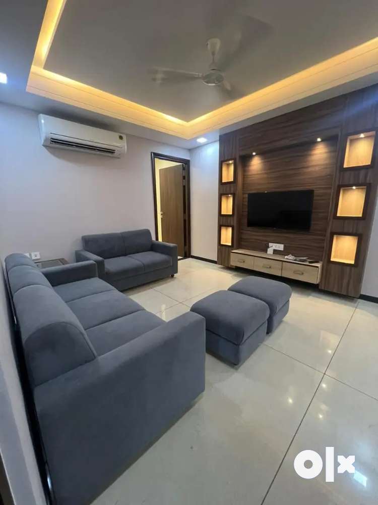NAER 7 NO. BUS STAND, 1 BHK FURNISHED FLAT FOR BACHLERS AND FAMLIES