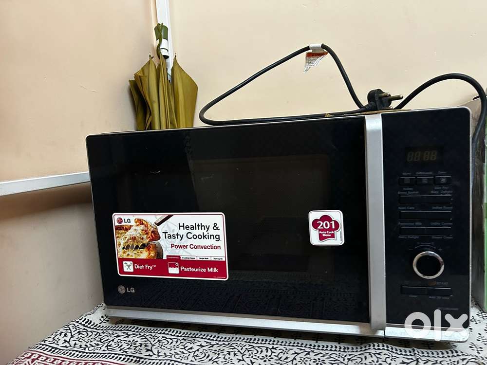 LG Microwave Oven – 201 Auto Cook Menu  Excellent Condition