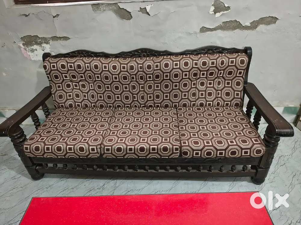 Sofa set 3+1+1 in good condition