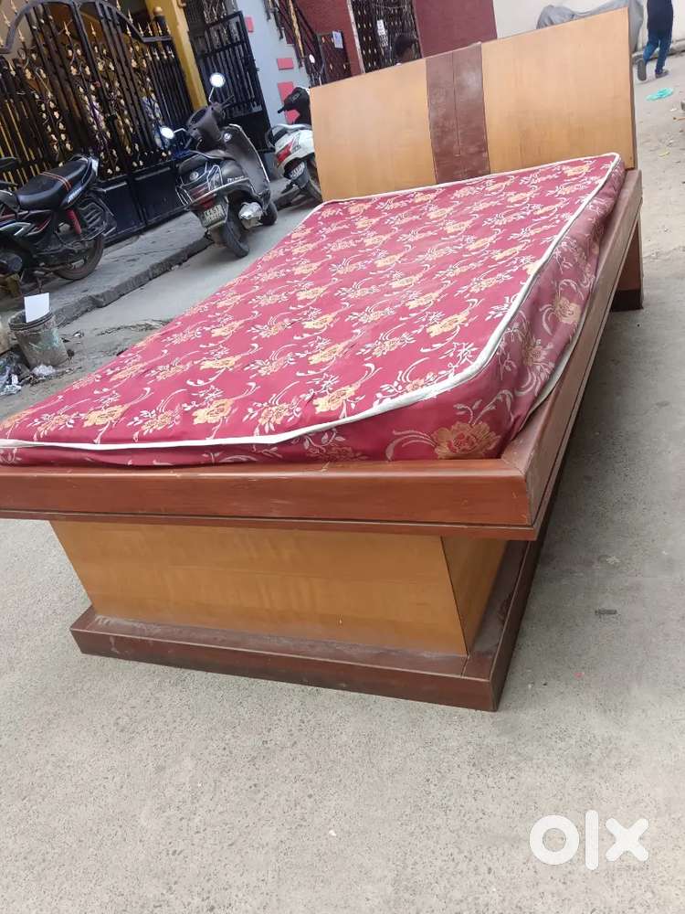 Waterproof bed 4'*6'7