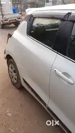 Gadi ke liy driver ki need ho to msg kre