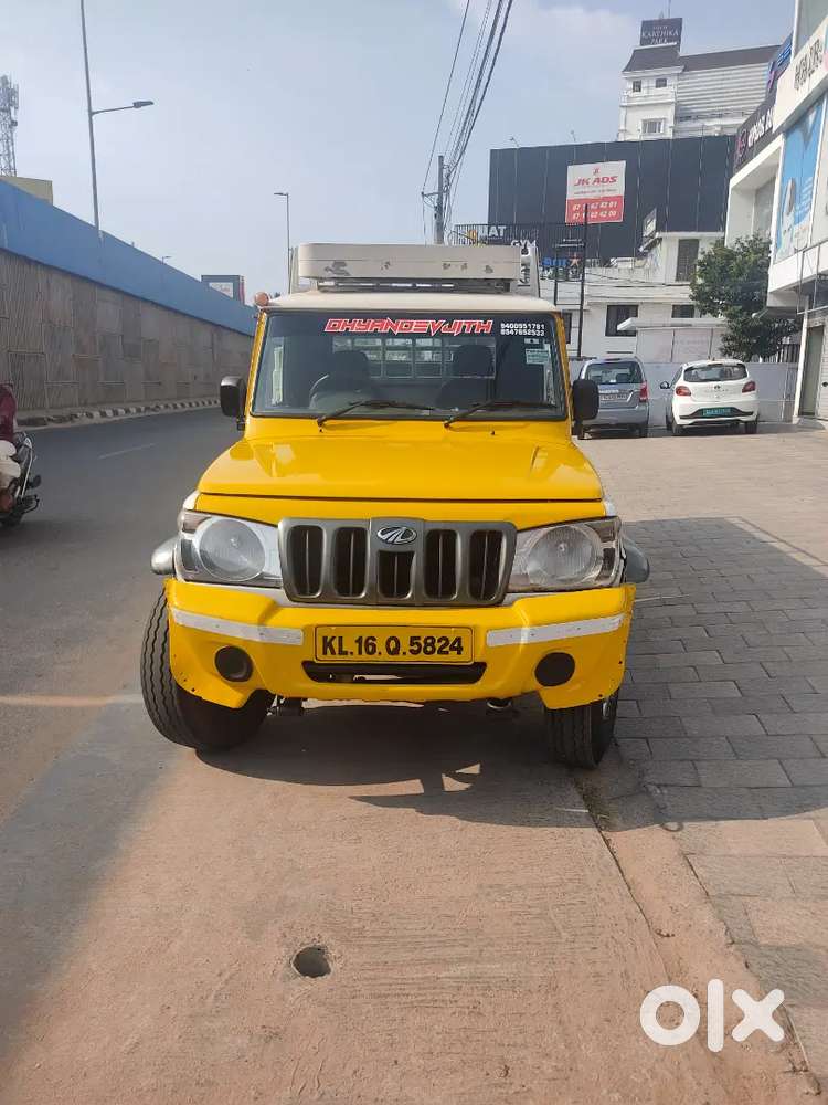 Bolero pick up for rent with driver