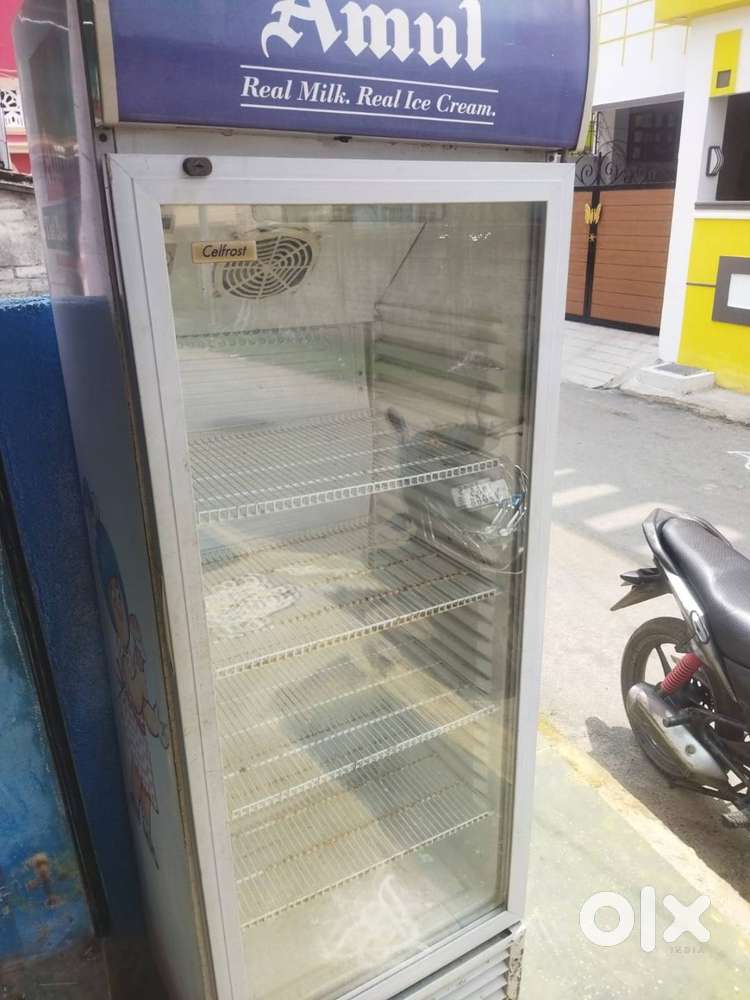 Western Display Freezer 320 lts