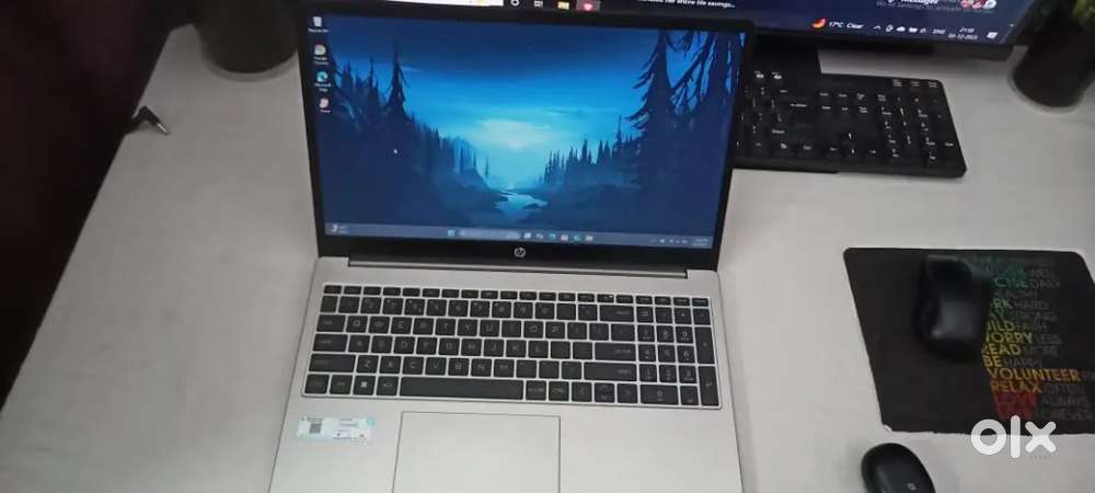 Selling my new HP rayzen 5 laptop 1 month old bill available
