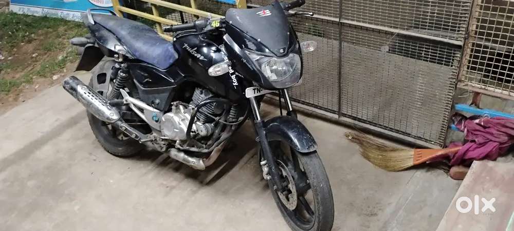 Pulsar 150 black