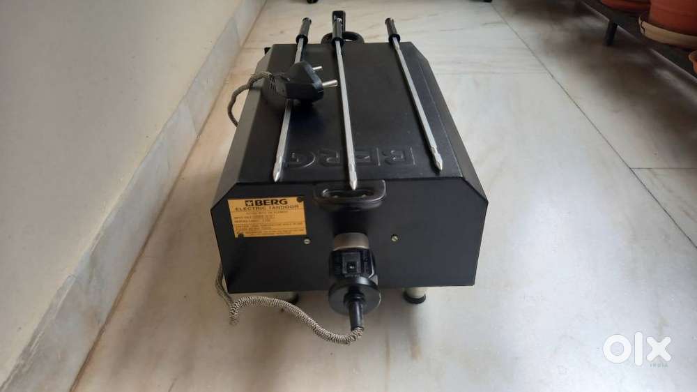 BERG ELECTRIC TANDOOR, SPARINGLY USED, METICULOUSLY MAINTAINED