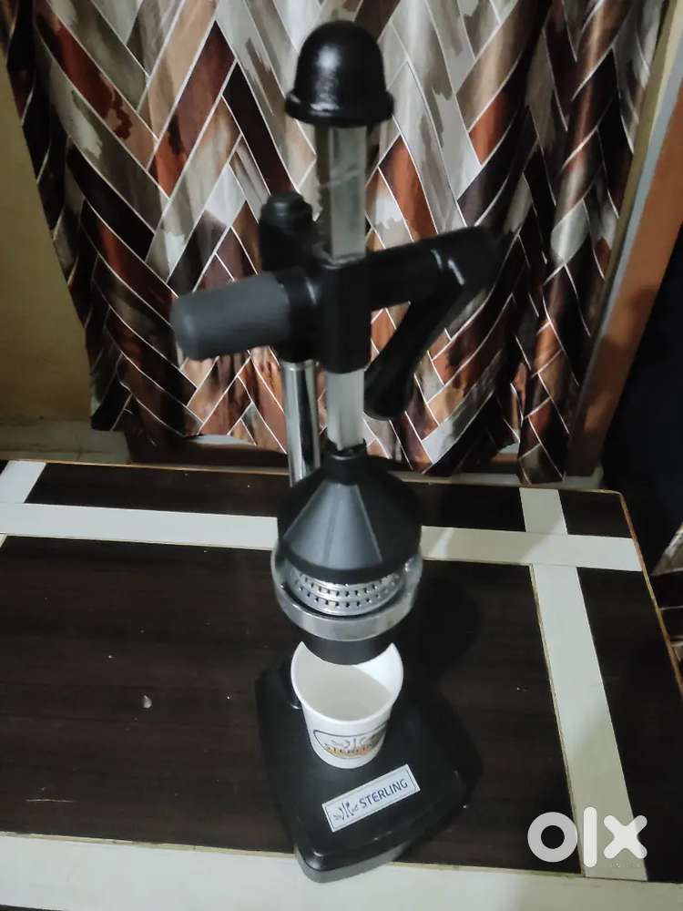 Streling Hand Press Juicer