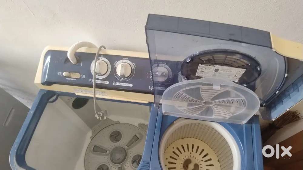 LG 7.5 KG semi automatic washing machine 4 years old