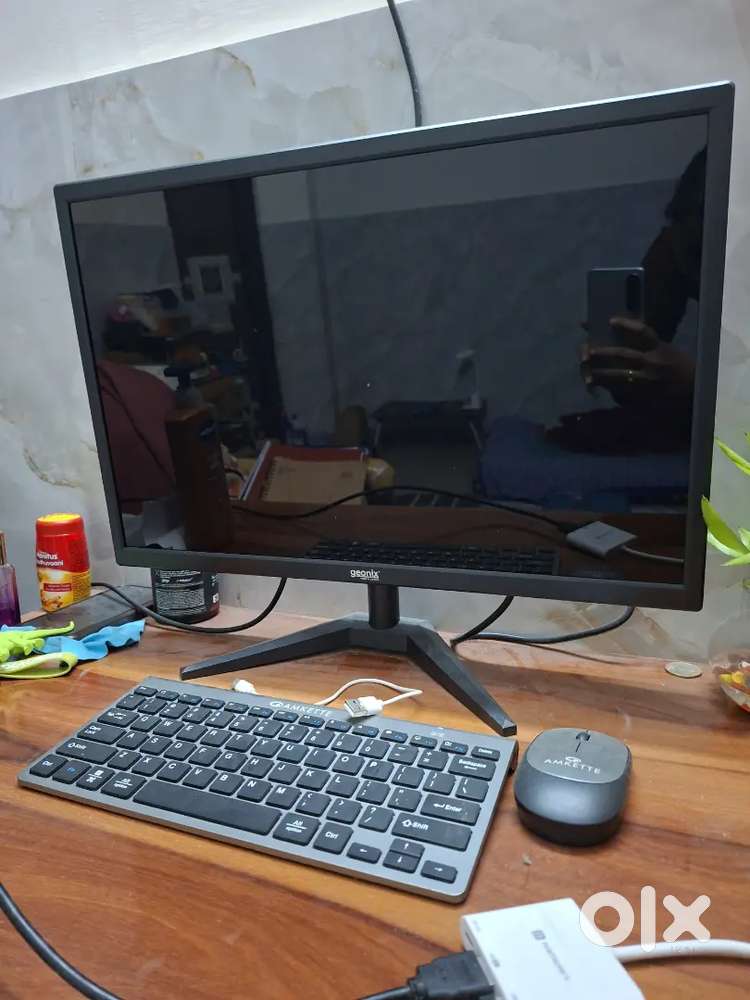 Geonix monitor, amkette wireless keyboard and wireless mouse