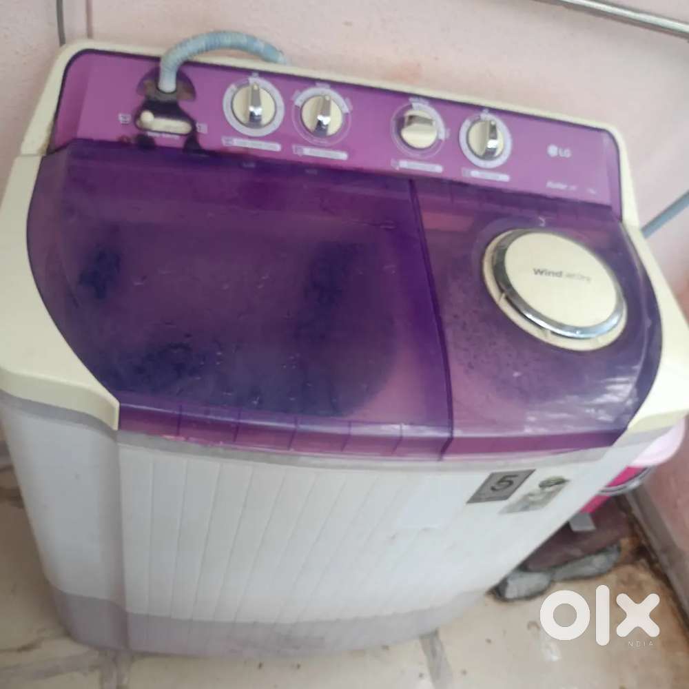 Semi automatic washing machine