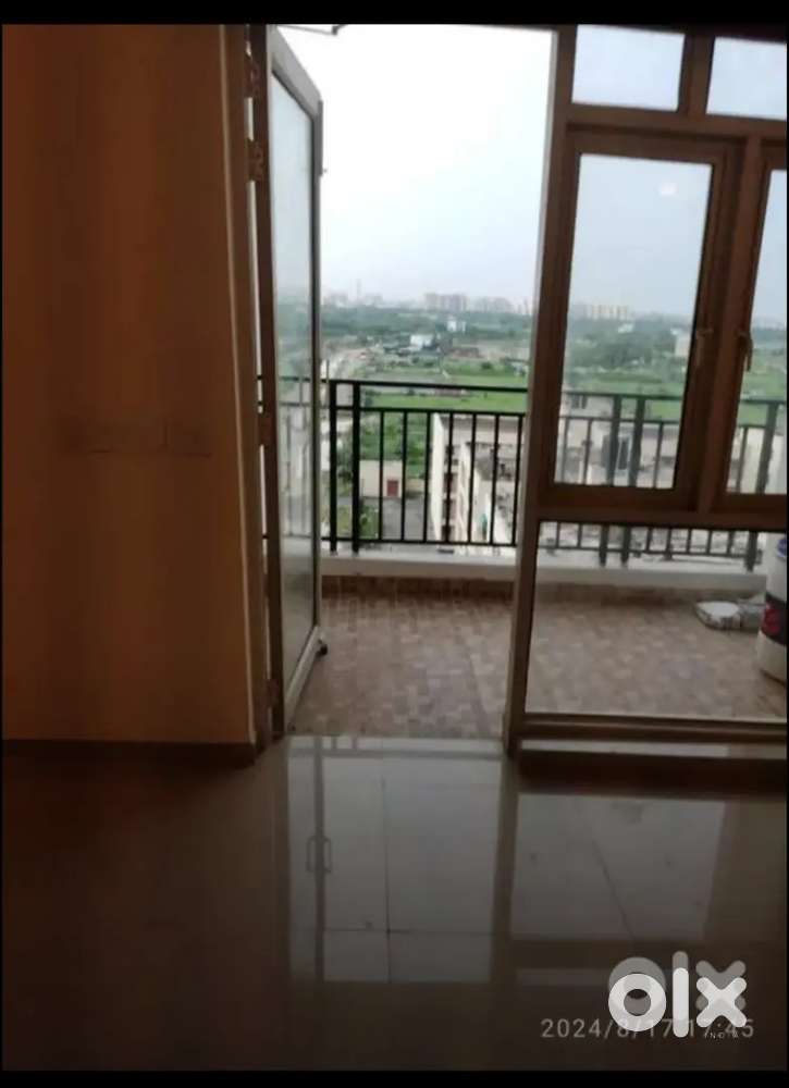 3bhk semi furnished corner flat omaxe waterscape gomti nagar vistar