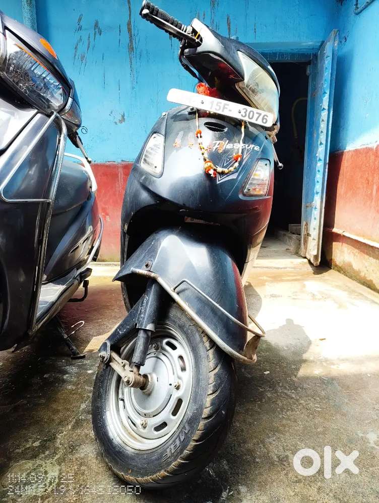Hero honda Pleasure 2012, 24000 km, Good Condition , local travel