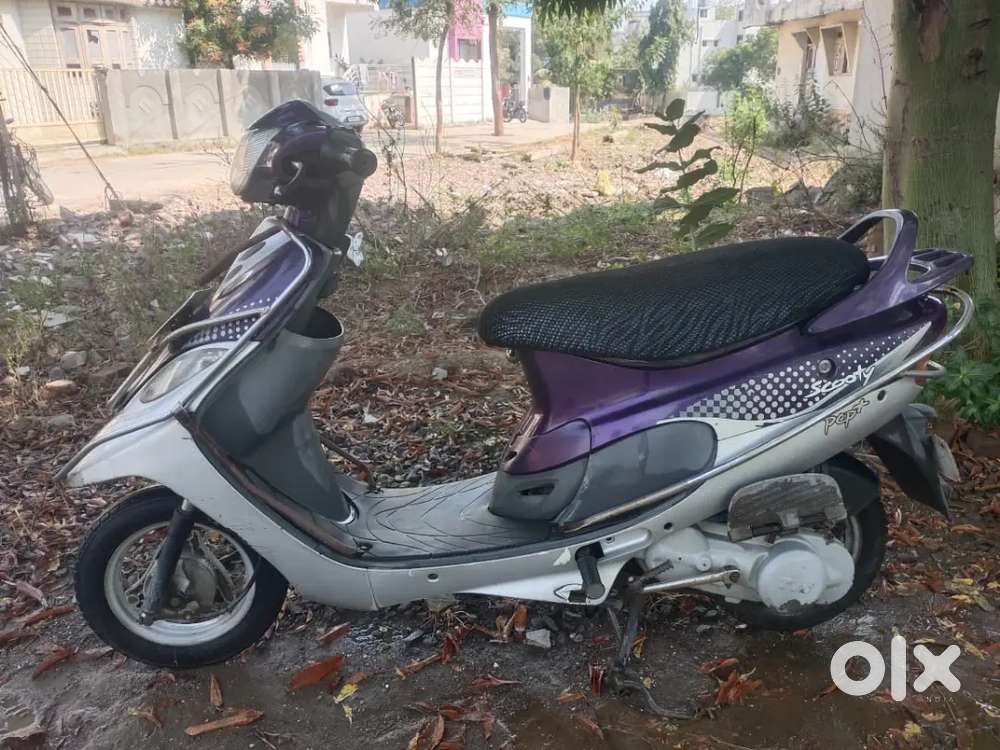 Pep plus scooty  one handed