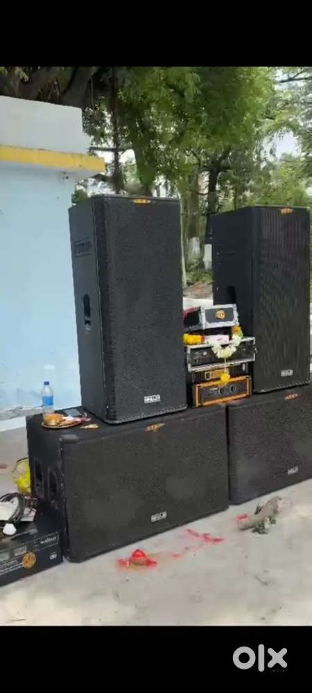 Dj cadnet and with speakers dual loaded