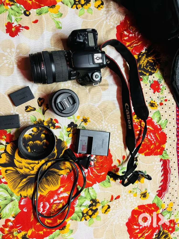 Canon77D with 18-135mm lens n 50mm lens with double battery n new bag