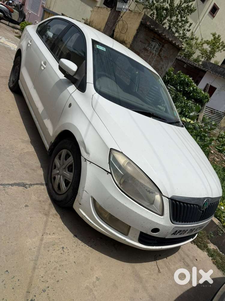 Skoda Rapid 2013 Diesel 190000 Km Driven
