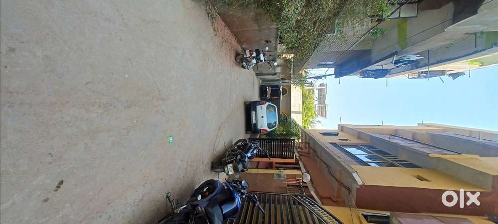 Office space with parking, cctv, Ro water and pantry.