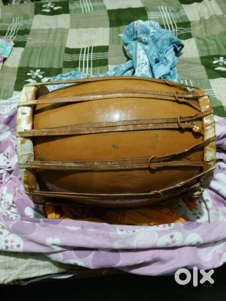 Dhol sell very urgent anyone interested please contact me
