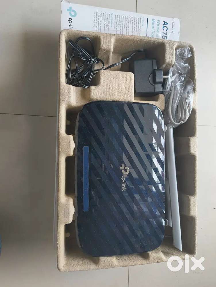 Tplink AC 750 router. New piece. In Box.