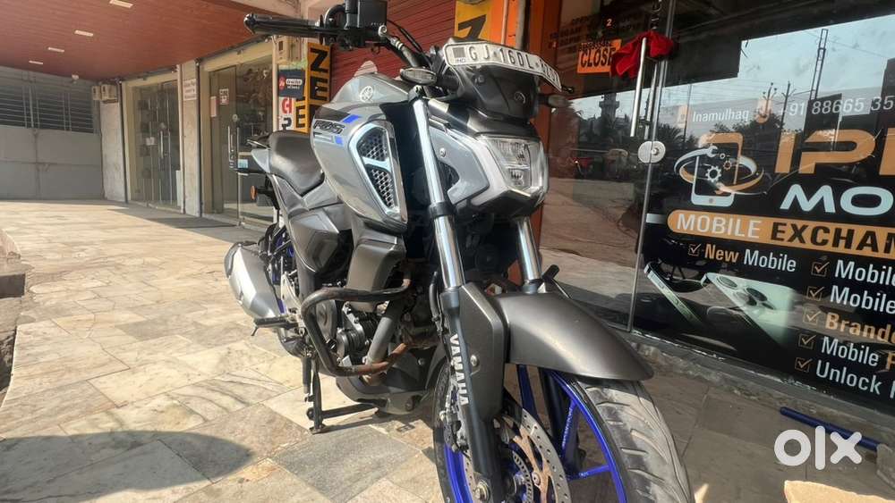 YAMAHA FZS VERSION 4.0