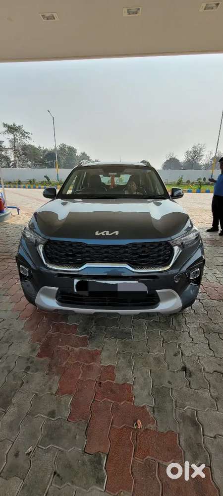 Kia sonet petrol sunroof good condition