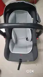 baby car seat - infant carry cot