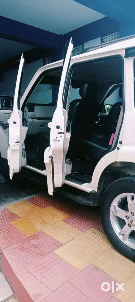 Mahindra Scorpio 2017 Diesel 75000 Km Driven