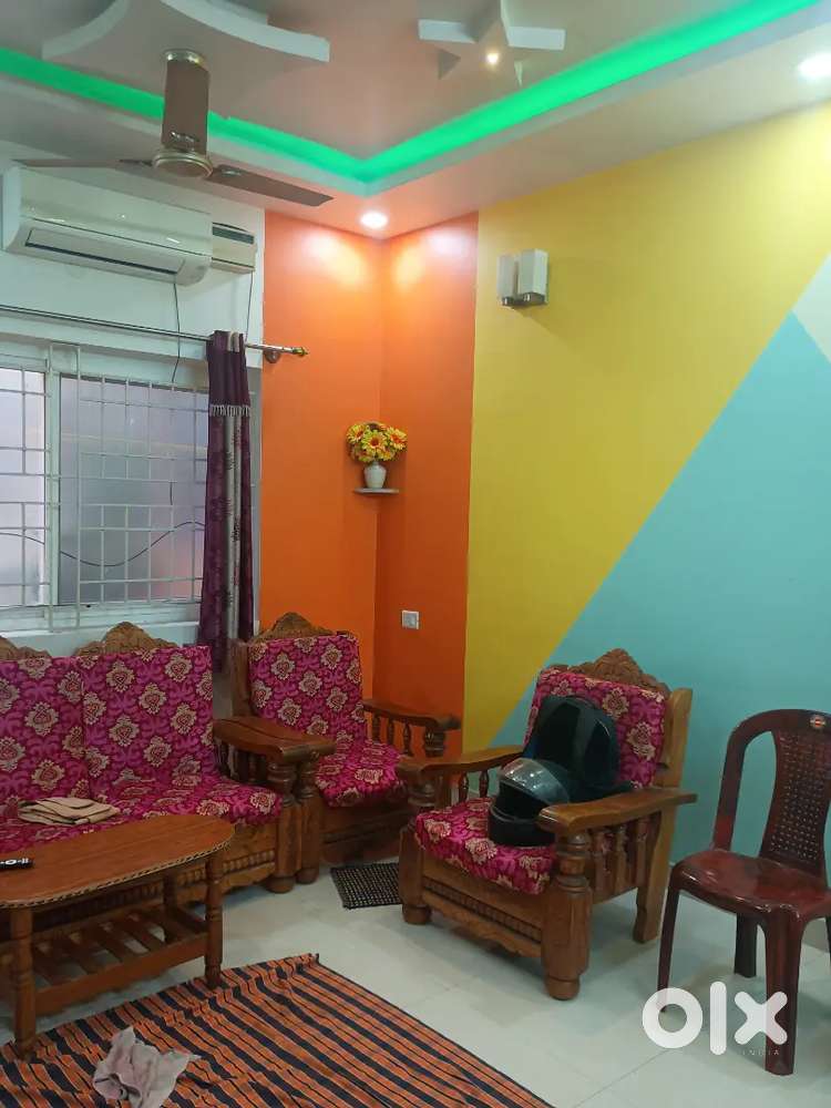 Nearby garden City college, international schools