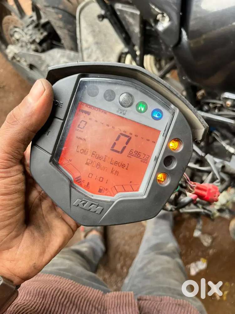 KTM DUKE SPEEDO METER AVAILABLE WITH WARRANTY SERVICE AND SALES