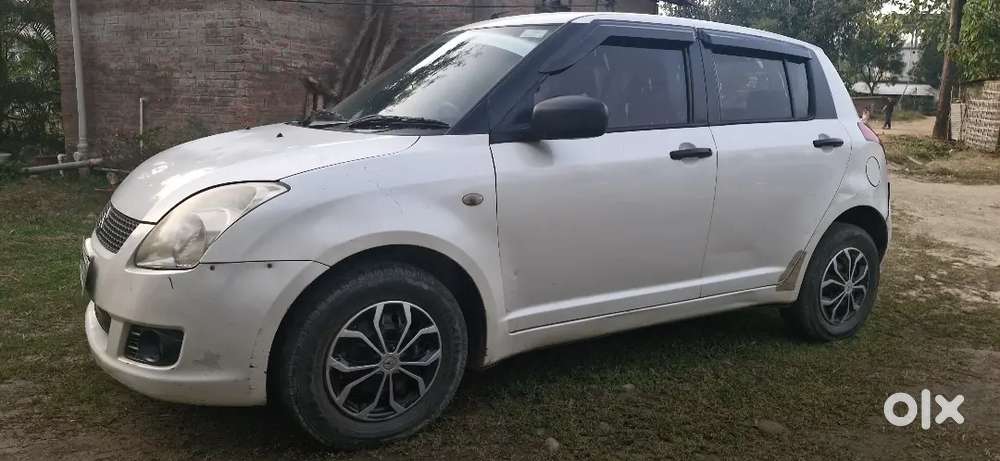 Maruti Suzuki Swift 2011 negotiable