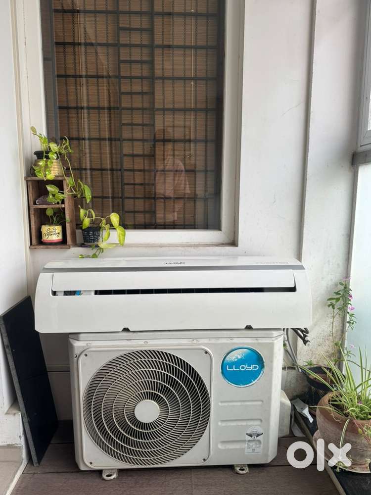 Lloyd 1.5 ton Inverter split AC 2018 model