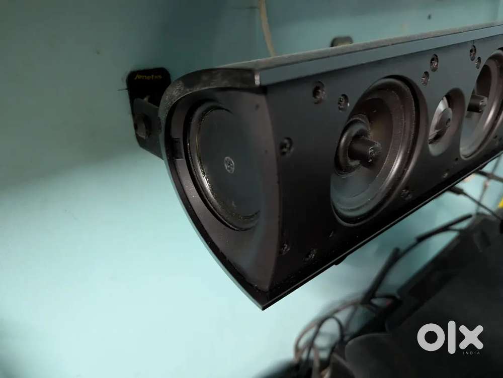 Definitive Technology pro cinema 60 avr speaker package