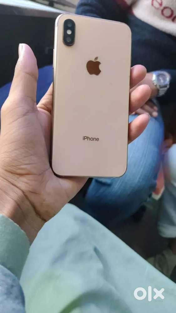 I phone xs 256 gb ( golden colour )